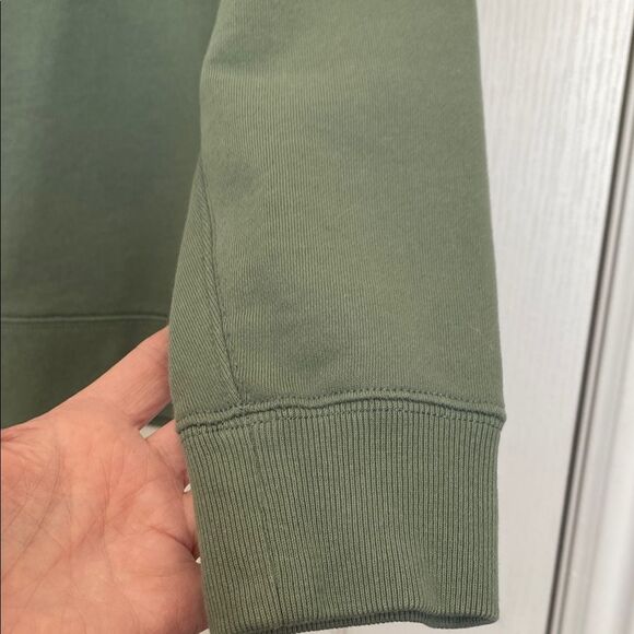 J Crew Sweatshirt Green with Black Peace Graphic Size S - Picture 8 of 14